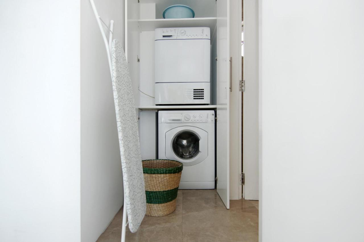Apartment Josephine - Beachfront Protaras Bagian luar foto